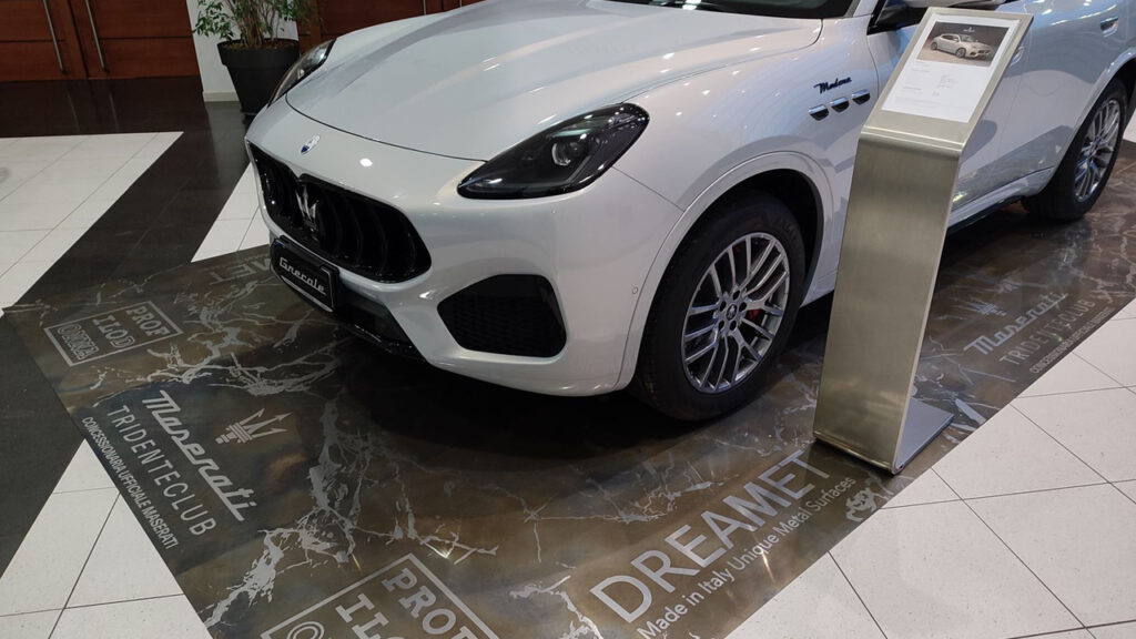 Pavimento – Inox, Custom